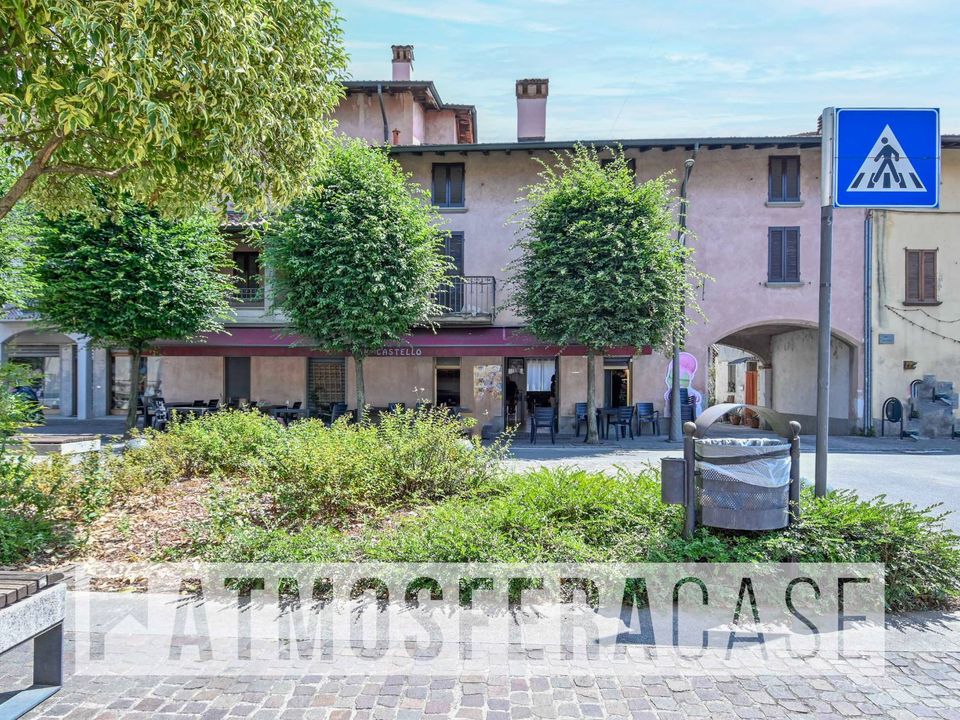 Erhvervsejendom i Castel Rozzone, Bergamo - foto 2