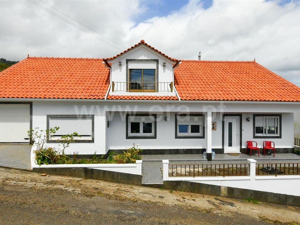 Villa in Horta, Faial - foto 1