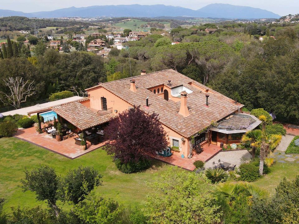 Villa i Vilanova Del Valles, Barcelona - foto 1
