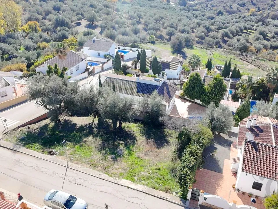 Helårsgrund i Mondron, Malaga - foto 1