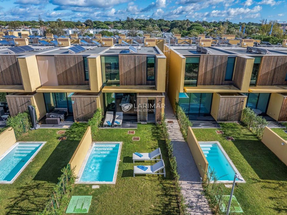 Villa i Quarteira, Faro - foto 1