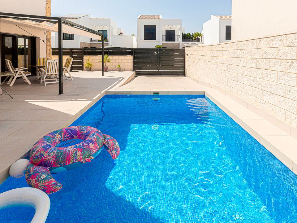 Villa - Ciudad Quesada, Alicante - photo 3