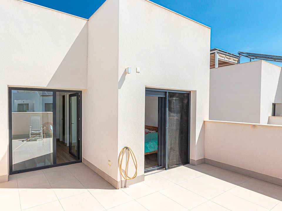 Villa - Ciudad Quesada, Alicante - photo 4