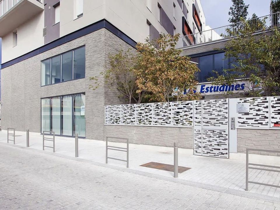 Erhvervsejendom i Nanterre, Hauts-de-Seine - foto 2