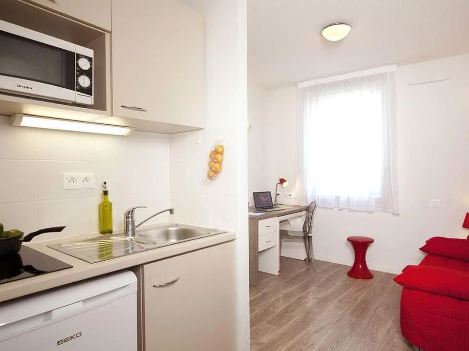 Erhvervsejendom i Nanterre, Hauts-de-Seine - foto 3