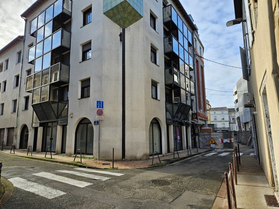 Erhvervsejendom i Agen, Lot-et-Garonne - foto 1