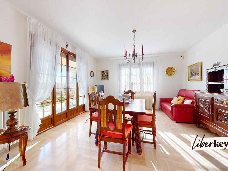 Villa i Pusignan, Rhone - foto 2