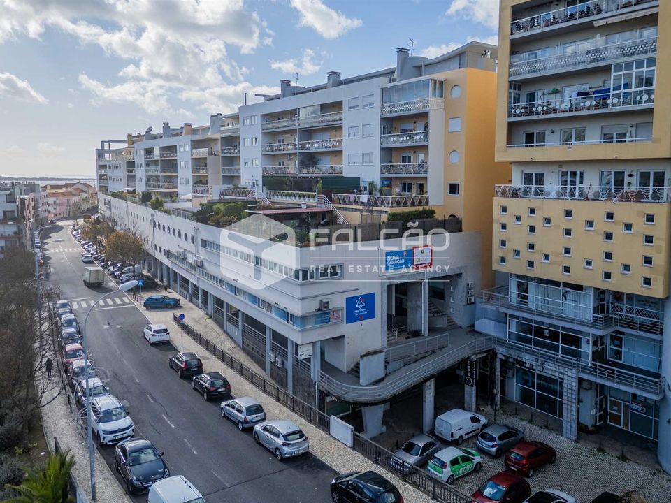 Erhvervsejendom i Oeiras, Lisbon - foto 3