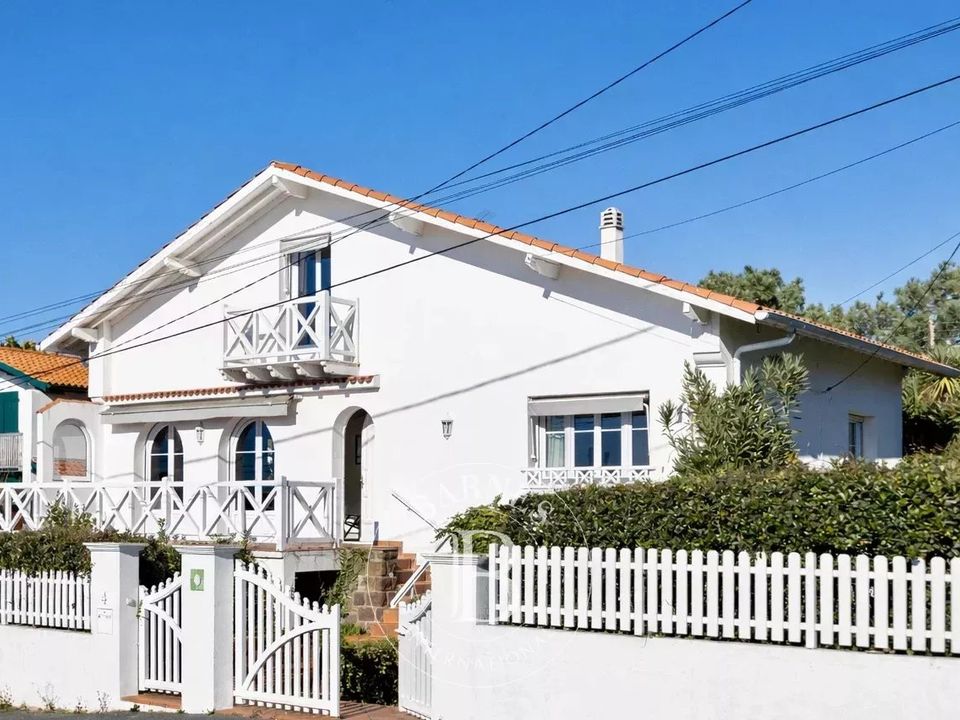Villa i Biarritz, Pyrenees-Atlantiques - foto 1