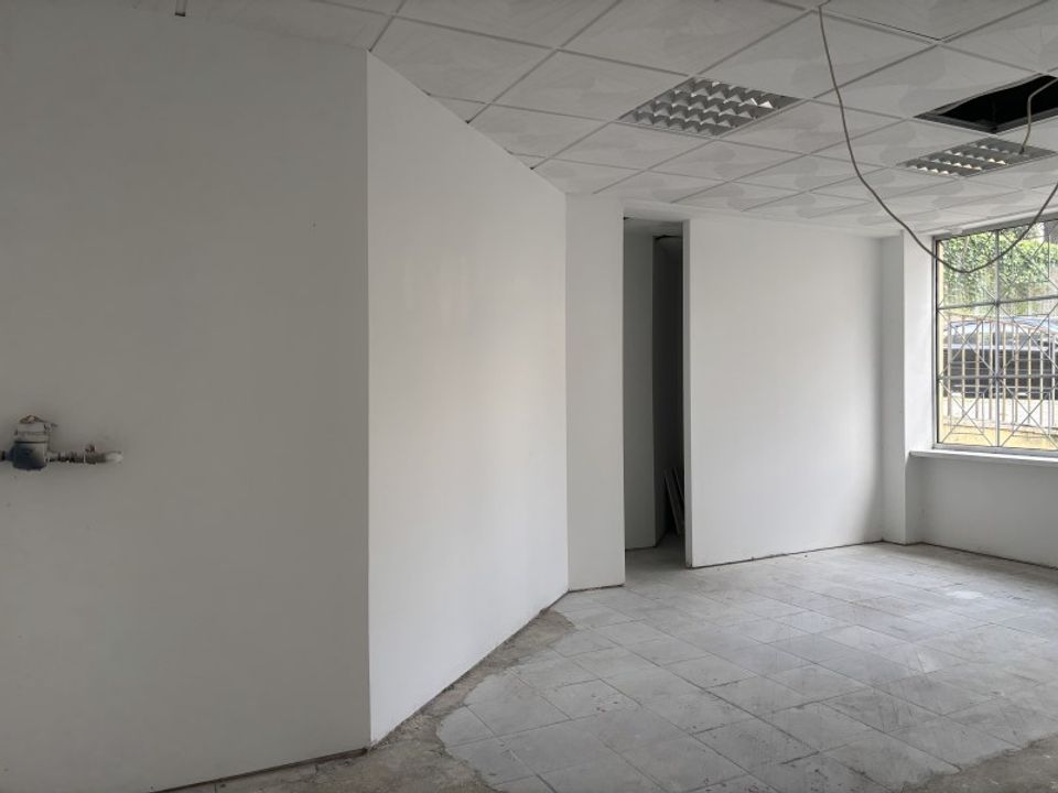 Erhvervsejendom i Amadora, Lisbon - foto 2