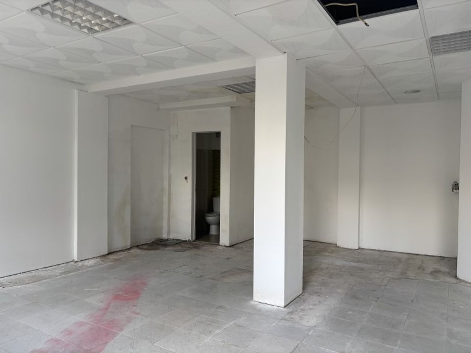 Erhvervsejendom i Amadora, Lisbon - foto 5