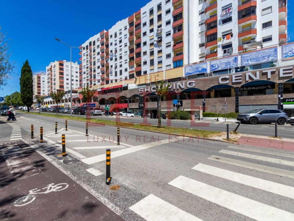 Erhvervsejendom i Massama, Lisbon - foto 3