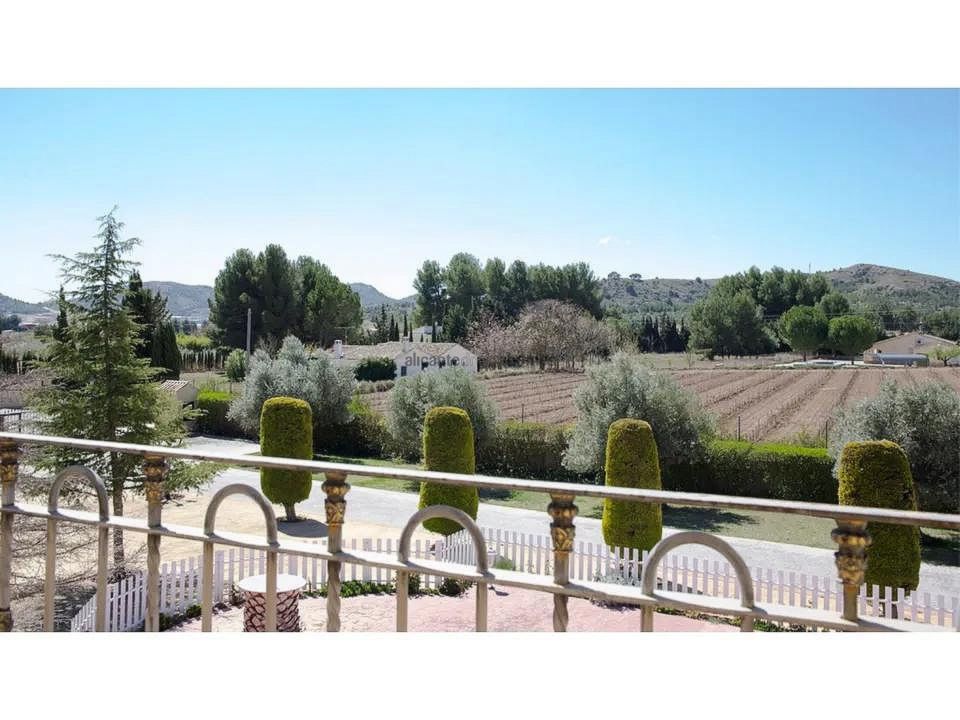 Villa in Yecla, Murcia - foto 4