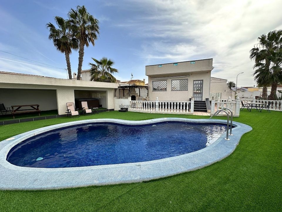 Villa i Ciudad Quesada, Alicante - foto 1