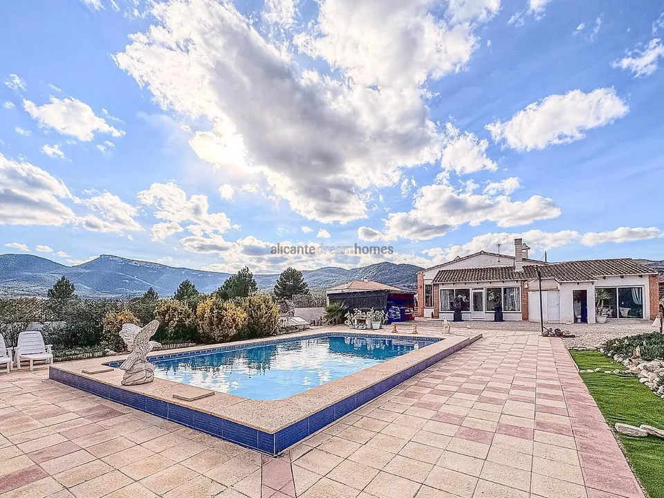 Villa a Castalla, Alicante - foto 1