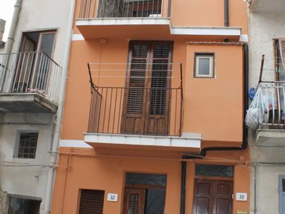 Casa de pueblo en Cianciana, Agrigento - foto 1