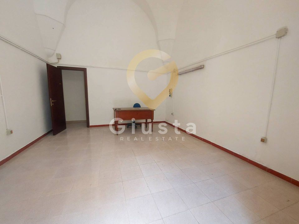 Commercial property in Brindisi, Brindisi - photo 2