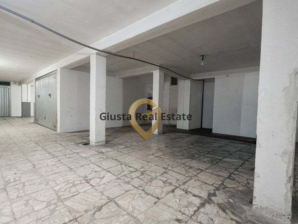 Parkeringsplass i Mesagne, Brindisi - bilde 1