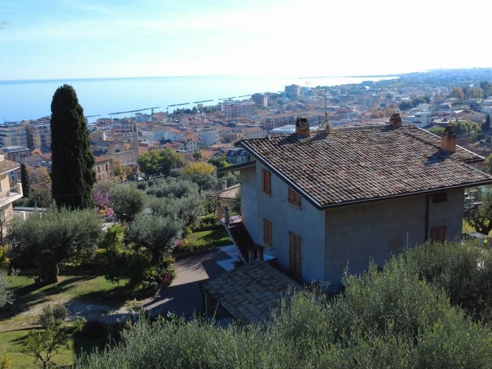 Villa i Grottammare, Ascoli Piceno - bilde 1