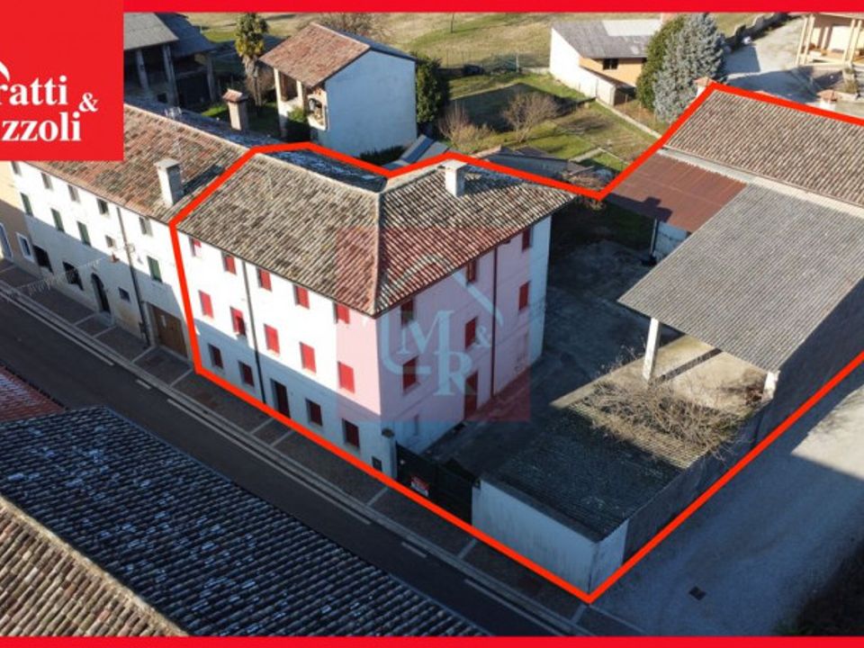 Rækkehus i Santa Maria la Longa, Udine - foto 1