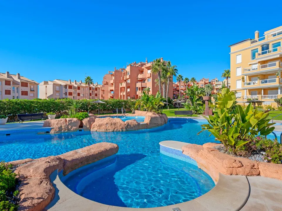 Lejlighed i Cabo Roig, Alicante - foto 1