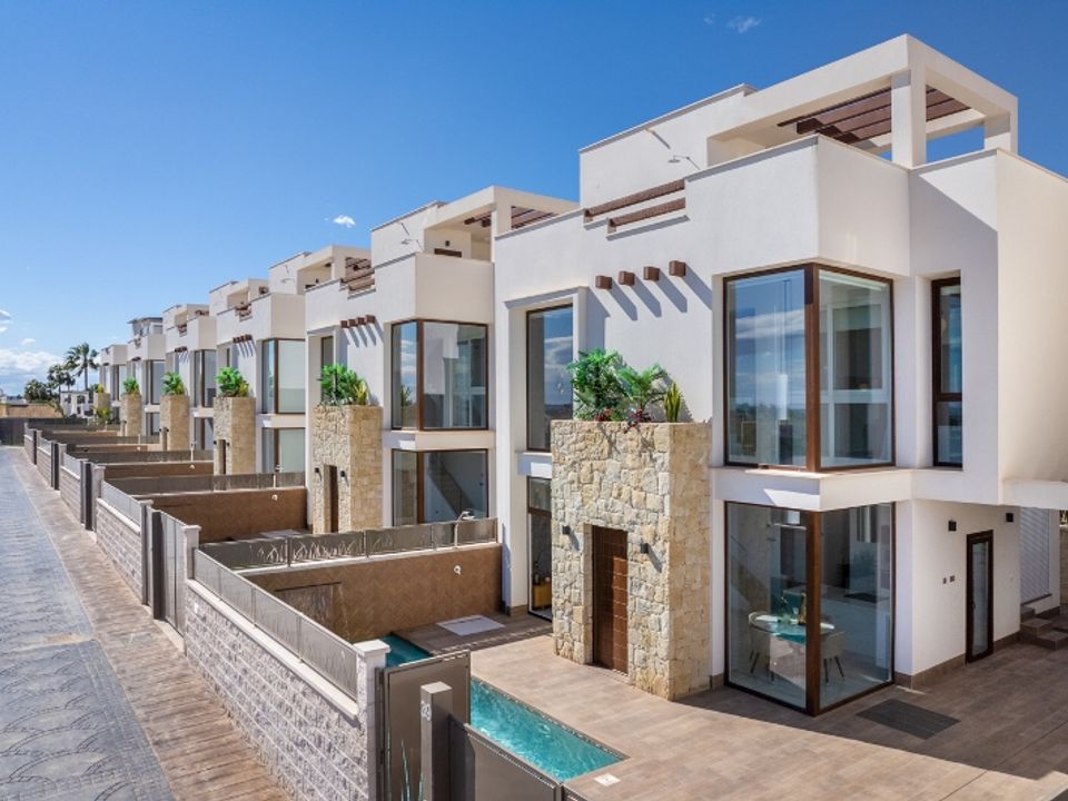 Villa in Los Montesinos, Alicante - photo 2
