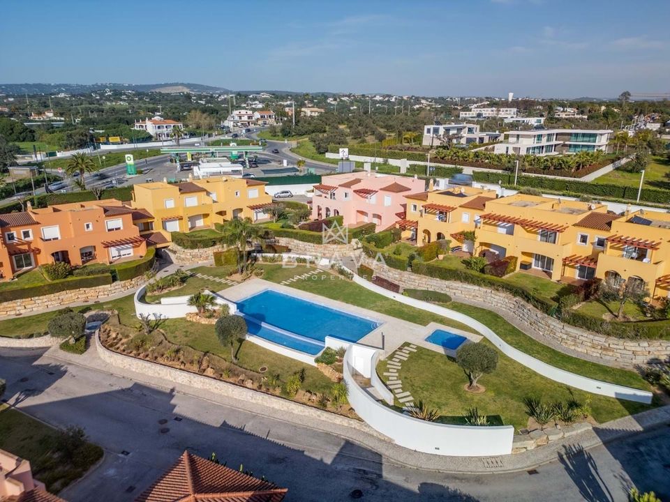 Villa i Quarteira, Faro - foto 1