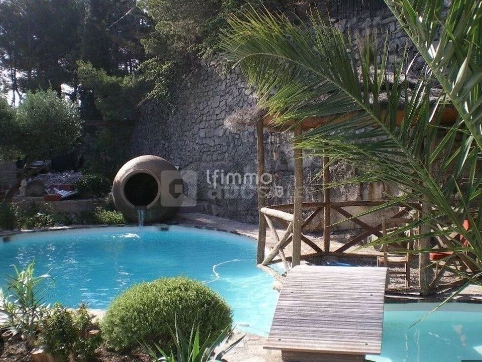 Erhvervsejendom i Montredon-des-Corbières, Aude - foto 1