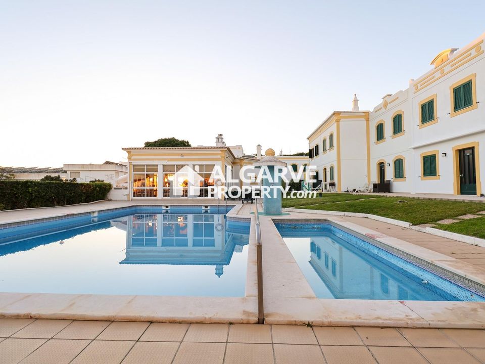 Villa i Quarteira, Faro - foto 1