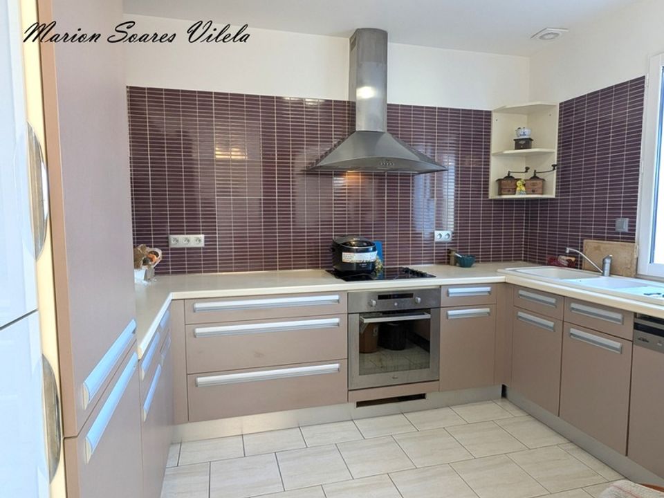 Villa i Chaumes-en-Brie, Seine-et-Marne - foto 3