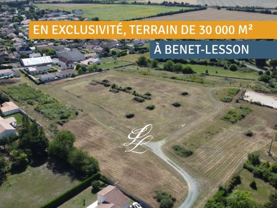 Terreno en Benet, Vendee - foto 1