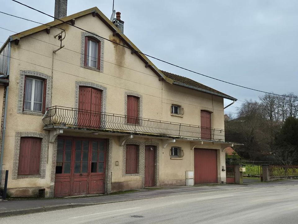 Villa i Port-sur-Saône, Haute-Saone - foto 1