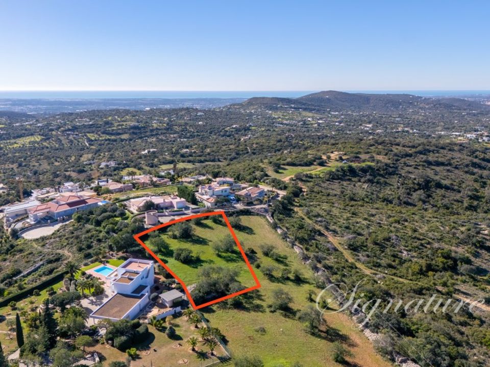 Helårsgrund i Santa Barbara de Nexe, Faro - foto 1