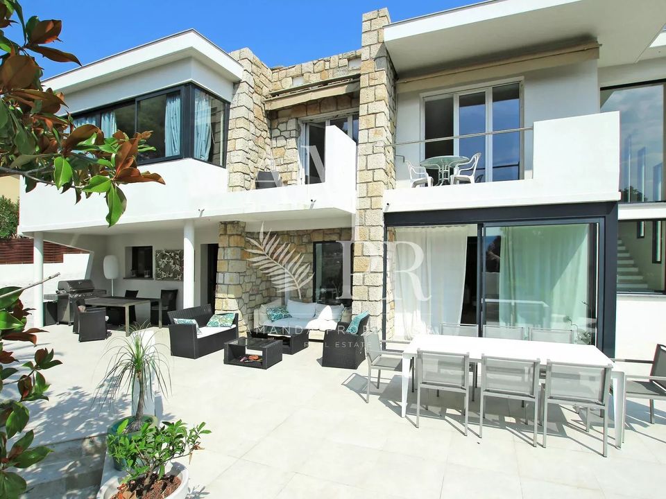 Villa i Le Cannet, Alpes-Maritimes - foto 1