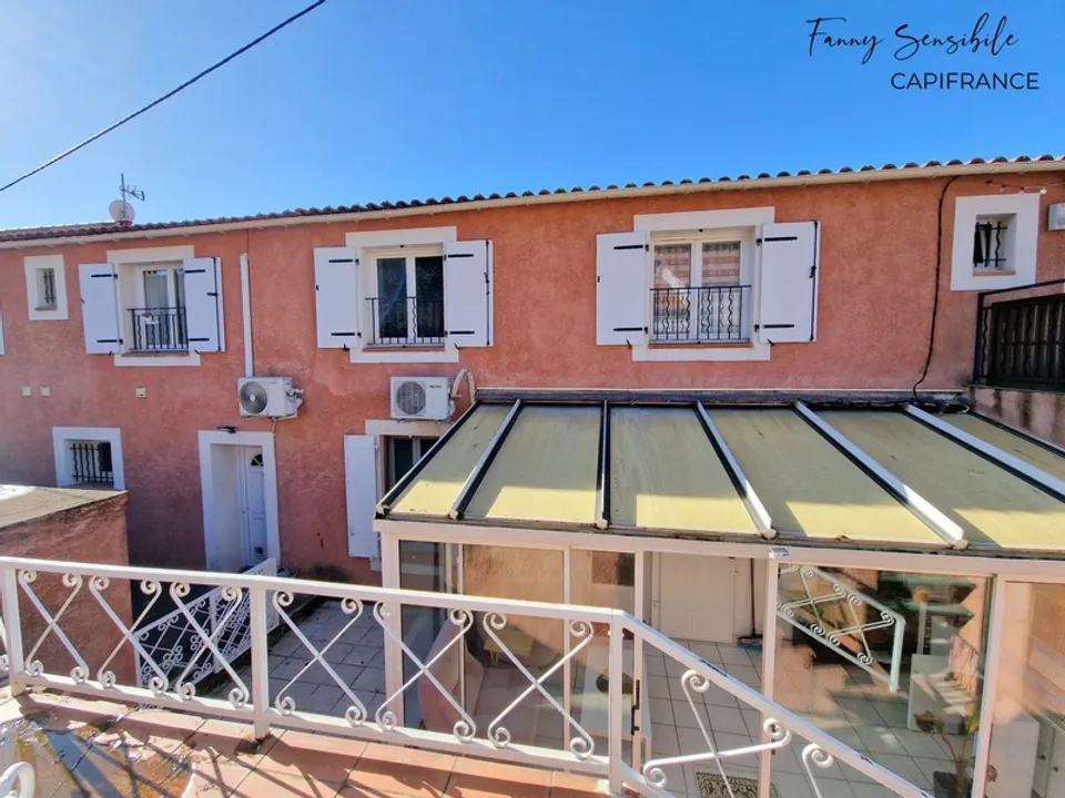 Villa i Gardanne, Bouches-du-Rhone - foto 1