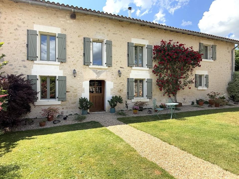Villa i Leguillac-De-Cercles, Dordogne - foto 1