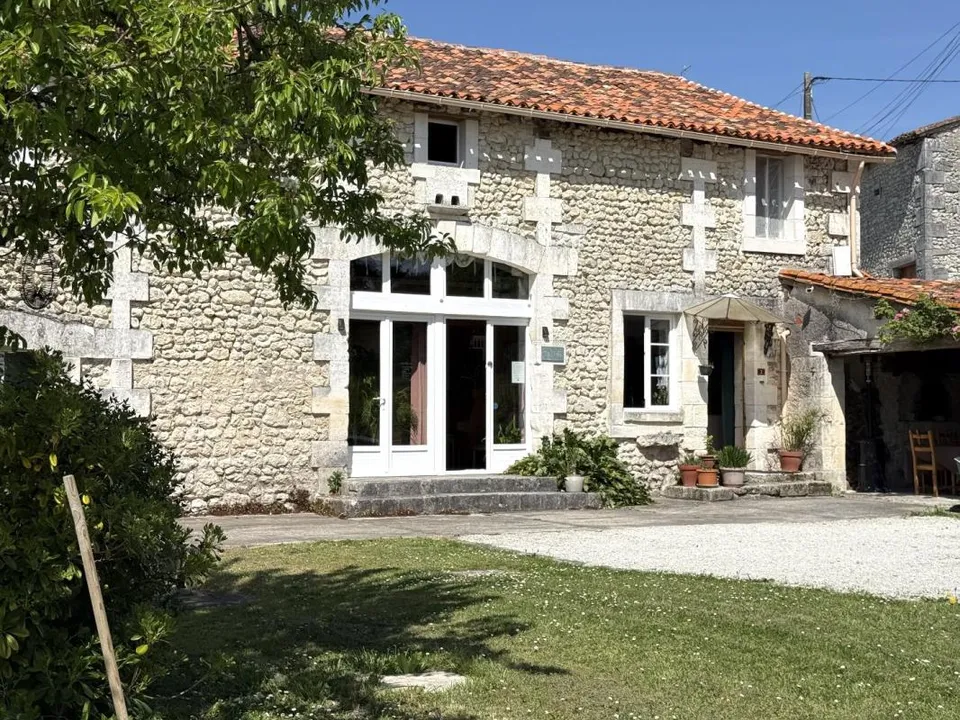 Villa i Nanteuil-Auriac-de-Bourzac, Dordogne - foto 1