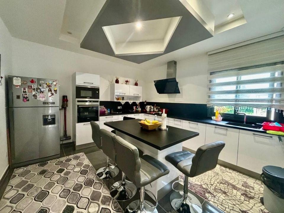 Villa in Pradines, Lot - photo 3