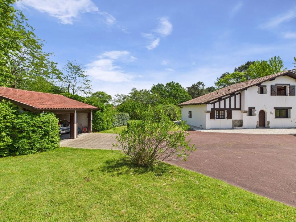 Villa i Arbonne, Pyrenees-Atlantiques - bilde 1