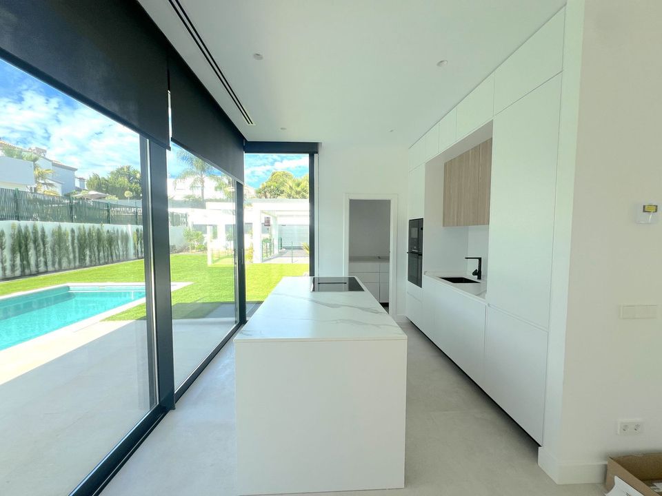 Villa i Atalaya Isdabe, Malaga - foto 5