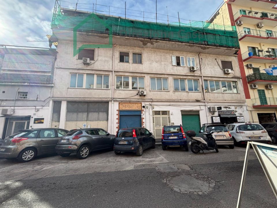 Erhvervsejendom i Naples, Naples - foto 1