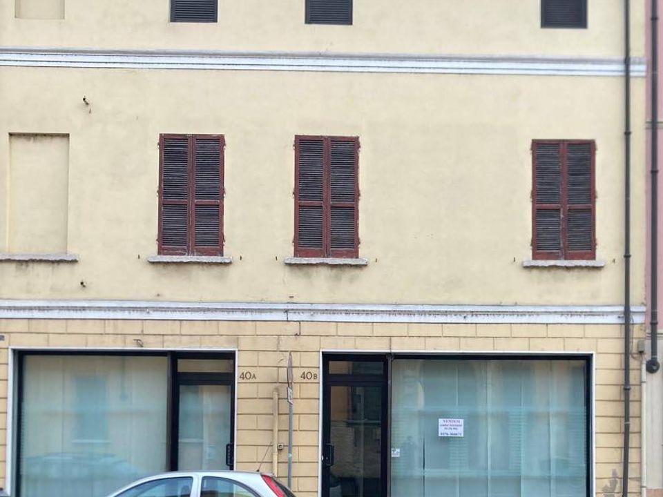Erhvervsejendom i Mantua, Mantua - foto 1