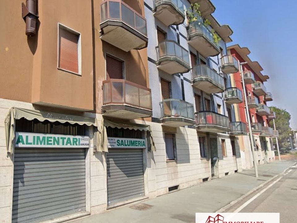Erhvervsejendom i Cornaredo, Milan - foto 1