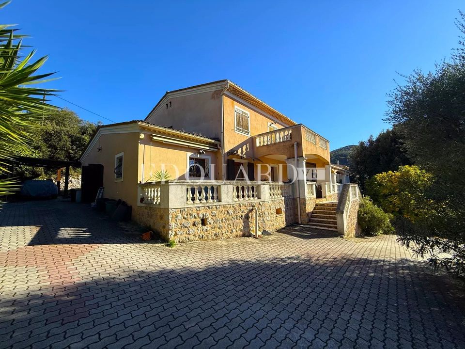 Villa i La Turbie, Alpes-Maritimes - foto 1