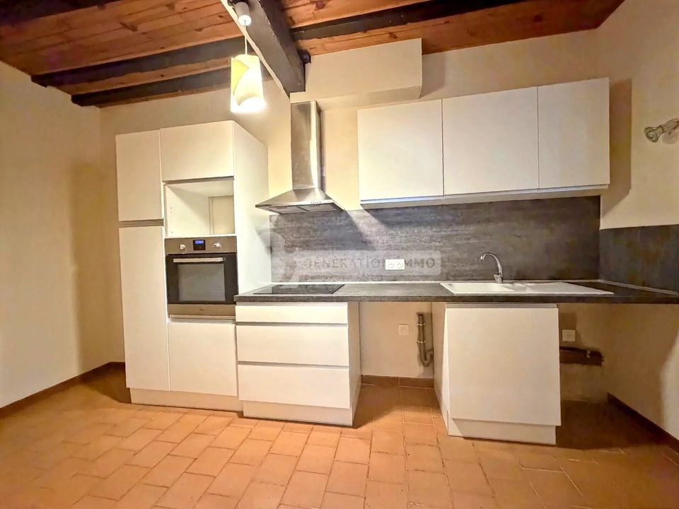 Casa de pueblo en Arles, Bouches-du-Rhone - foto 2