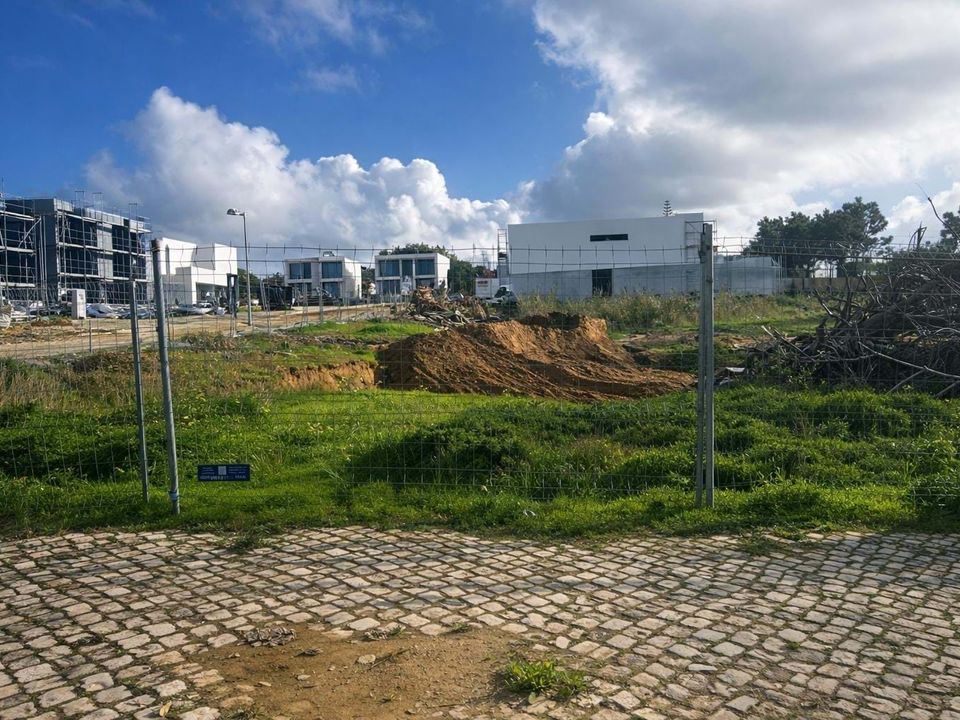 Helårsgrund i Sao Joao das Lampas e Terrugem, Lisbon - foto 1