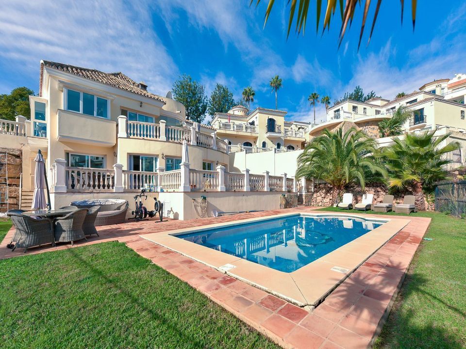 Villa i Calahonda, Malaga - foto 1