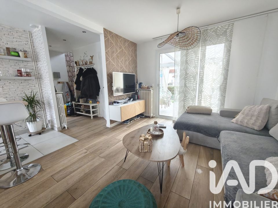Villa i Chennevieres-sur-Marne, Val-de-Marne - foto 1