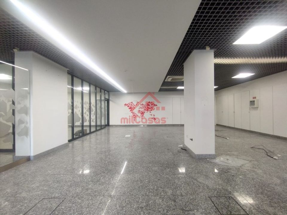 L'establiment comercial a Matacaes, Lisbon - foto 5