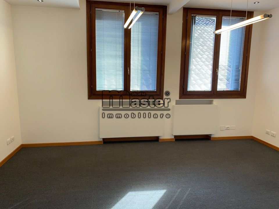 Erhvervsejendom i Treviso, Treviso - foto 1